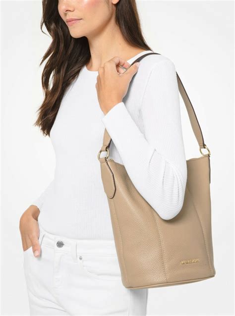 michael kors colour bisque|Michael Kors Brooke Medium Leather Shoulder Bucket Bag .